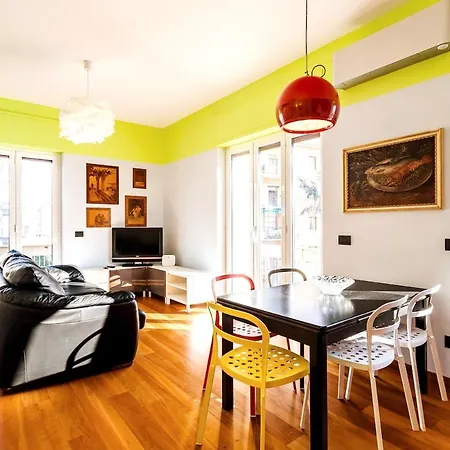 Flat Gentile, Sorrento, Floor 2br Flat, Balcony Apartment Sorrent